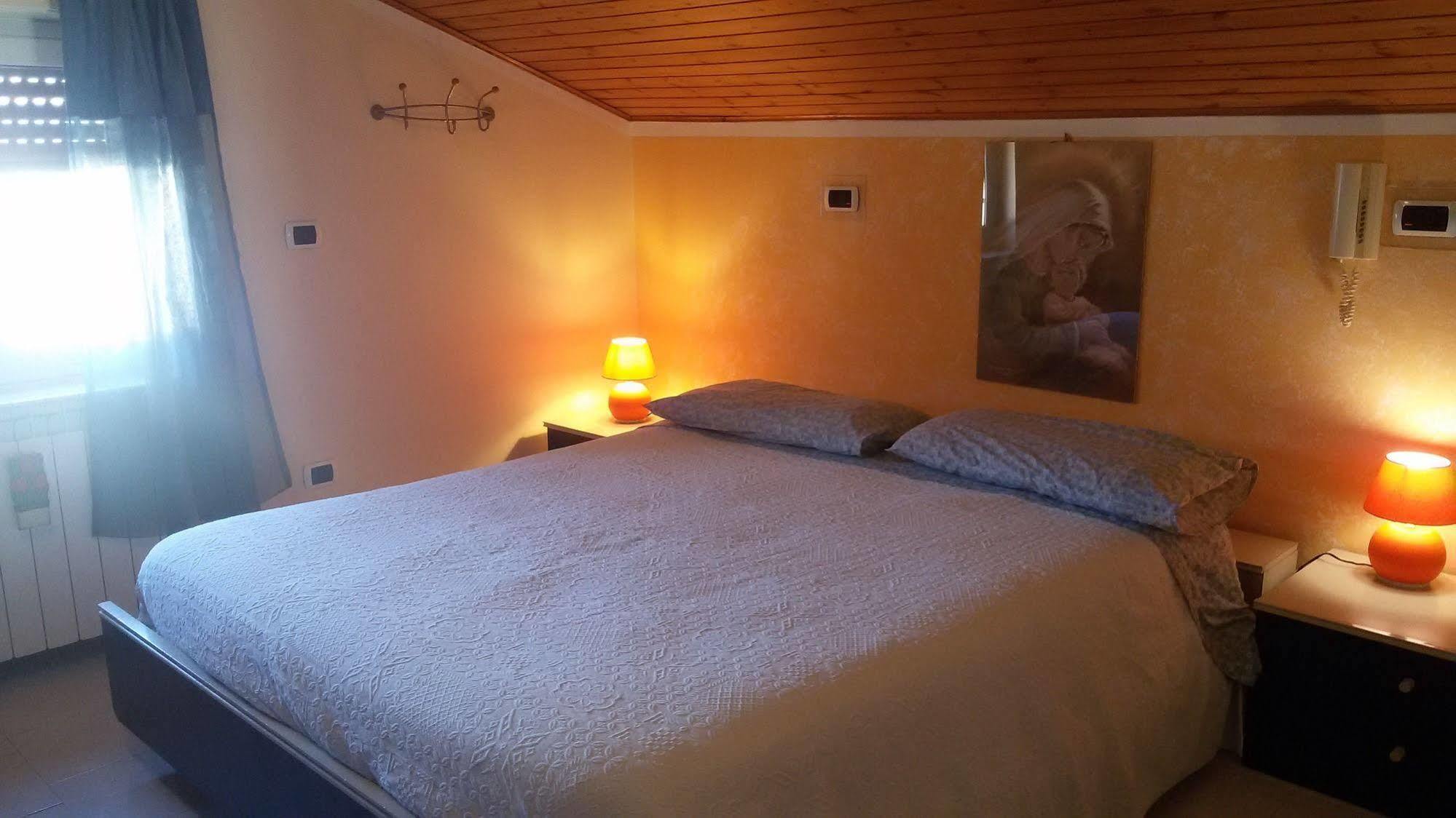 Apartament Tiziana Giardini-Naxos Zewnętrze zdjęcie